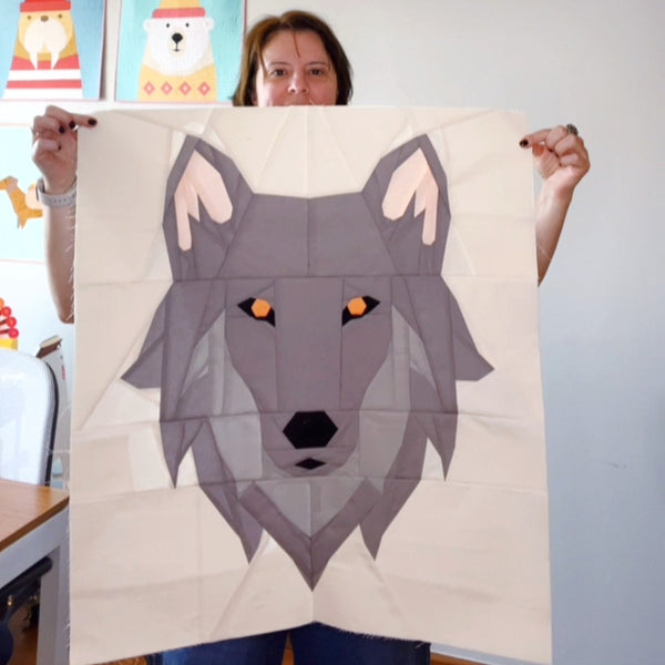 WOLF'S WATCHFUL GAZE quilt block pattern